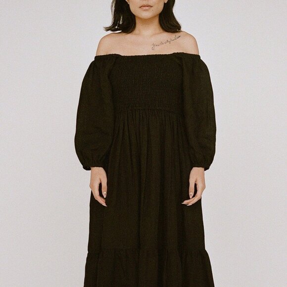 NWT LAUDE The Label Smocked Bodice Dress in Black Linen - Picture 5 of 6